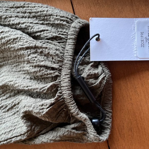 NWT: Calvin Klein Crinkle Belted Shirt Dress - Picture 9 of 10